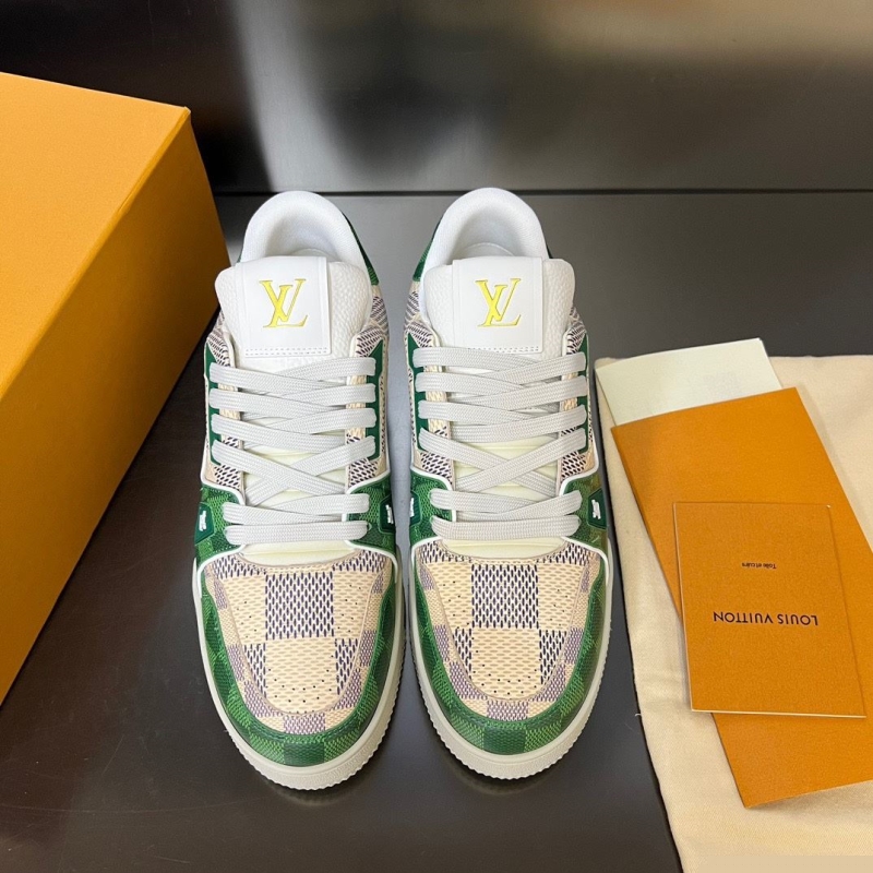 l**is V*t*n sneakers